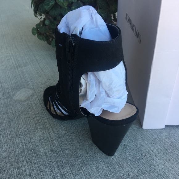 Black Heel Sandals - JustFab NWT - Picture 5 of 6